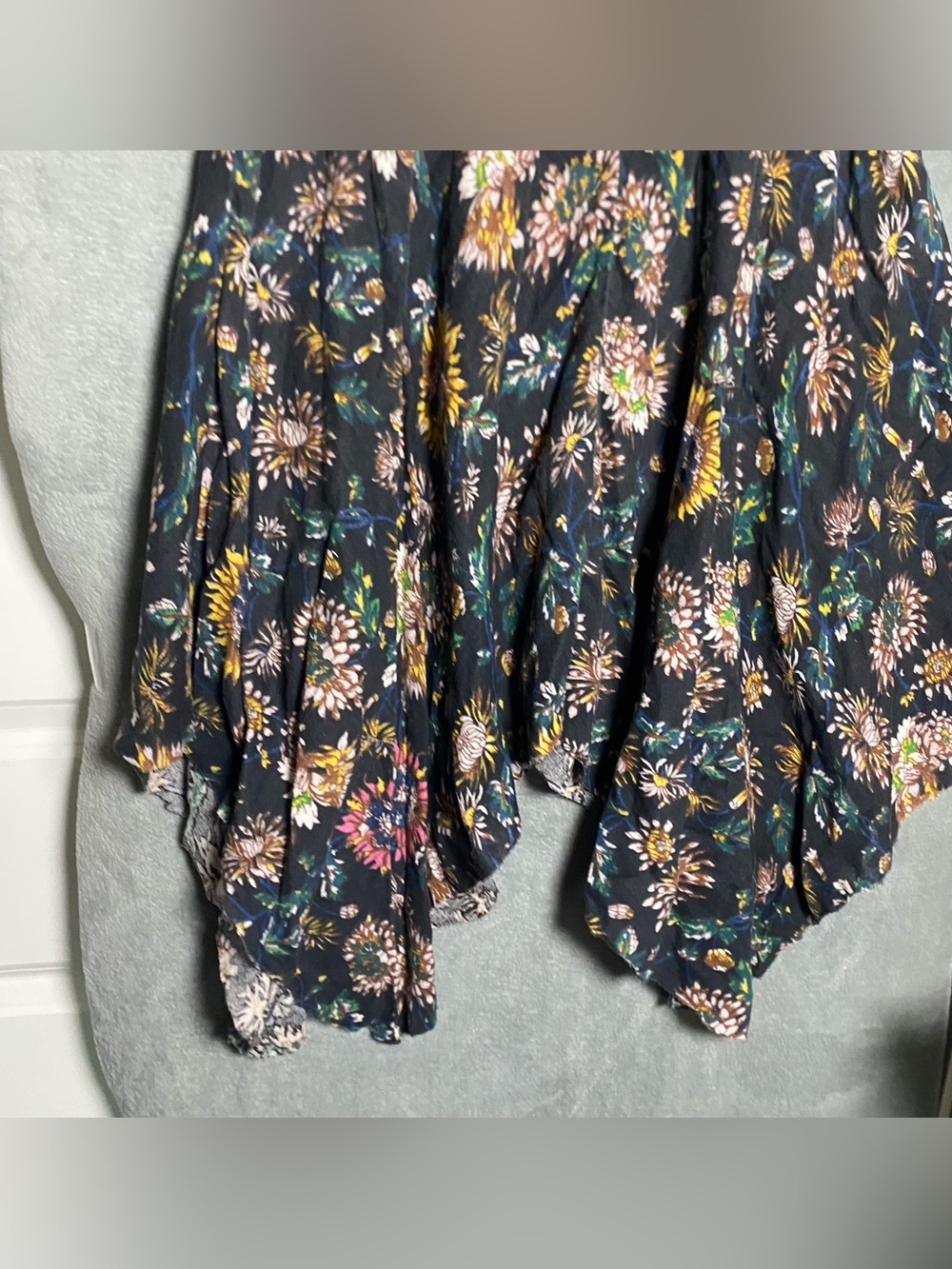 Dark Floral Handkerchief Hem Skirt asymmetrical size XS/ small lagenlook boho - Picture 4 of 9